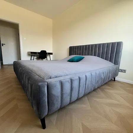 Stylish 3 Bedroom With Balcony Apartamento *